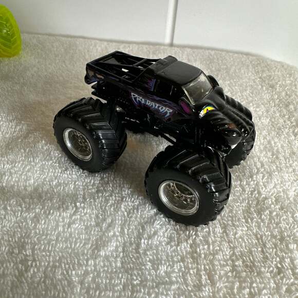 Lot of 10 Hot Wheels Monster Jam 1:64 Scale Diecast Trucks Collection - Picture 6 of 11